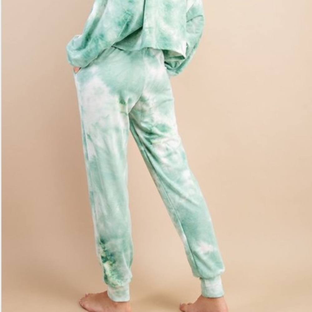 🧚🏻GORGEOUS! MINT TIE DYE JOGGERS - Picture 3 of 6
